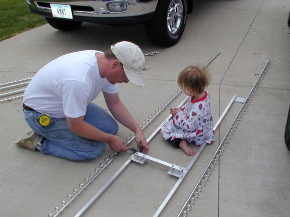 Patricia Supervising Looper Assembly